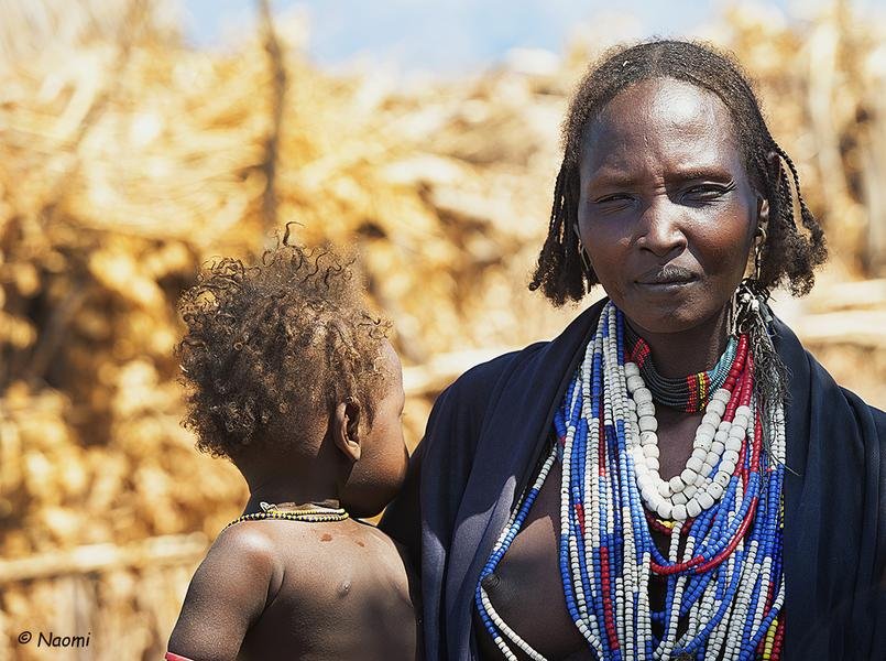 Arbore Mother and Child — Omo Valley, Ethiopia — Fine art canvas print by Naomi McLeod
